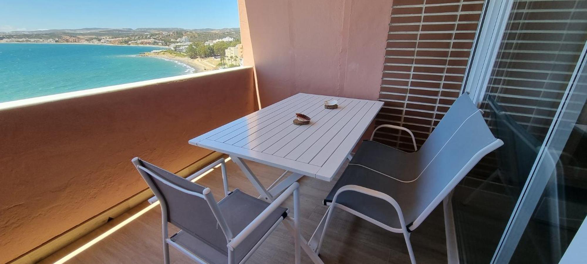 Apartamento Playa Del Cristo Estepona Dış mekan fotoğraf